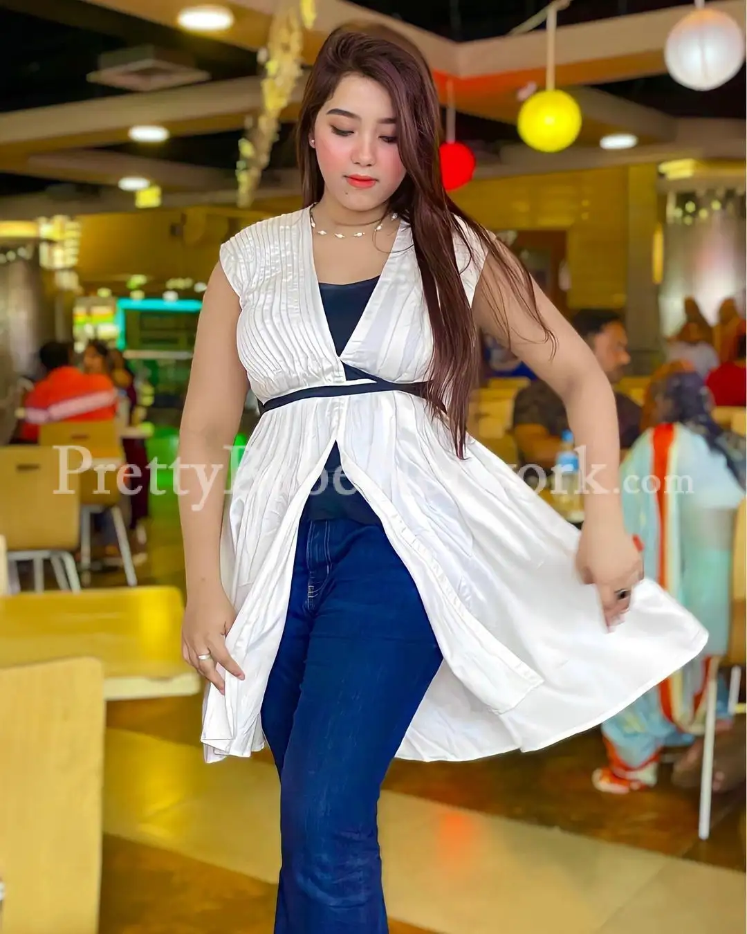 Premium Muslim Beauty Raisa - VIP Escort in Gaur City, Greater Noida